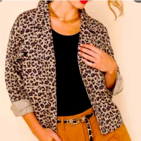 S Francesca’s Collections Anna Cai leopard jean jacket - Picture 3 of 16